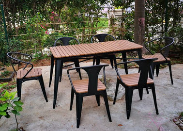 चीन साधारण आधुनिक ठोस लकड़ी के आउटडोर फर्नीचर बालकनी टेबल कुर्सी आराम कैफे बार के लिए सेट करें आपूर्तिकर्ता